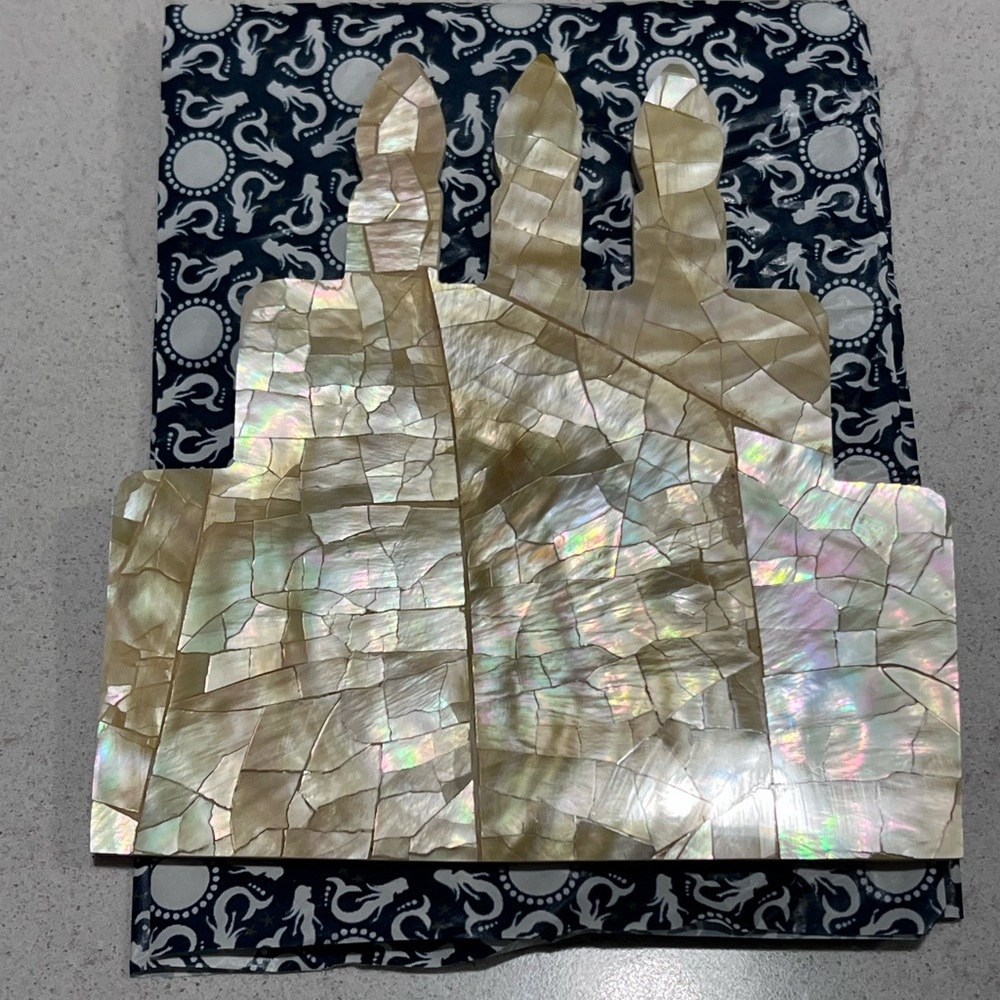 PACIFIC PEARLS NWOT AUTHENTIC MOTHER-OF-PEARL  BIRTHDAY CAKE  GREETING TABLET